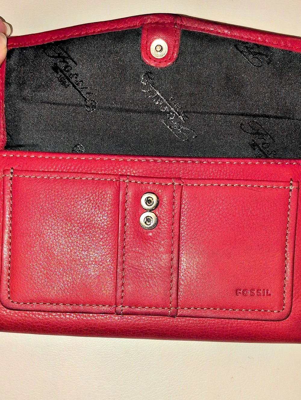 Fossil Red Wallet - Picture 3 of 13